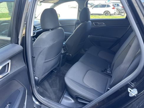 Used 2023 Kia Sportage LX image 24