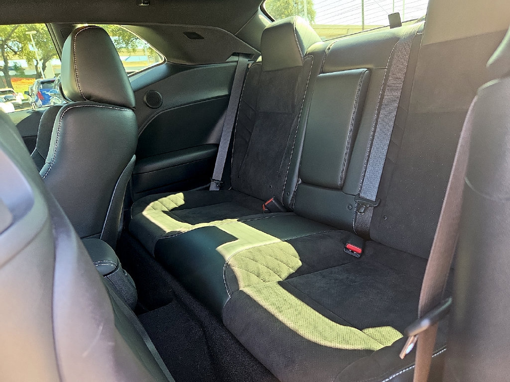Used 2019 Dodge Challenger SRT Hellcat w/ Plus Package RWD image 12