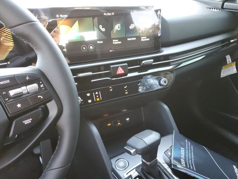 New 2026 Kia Sportage LX w/ LX Convenience Package AWD/4WD image 12