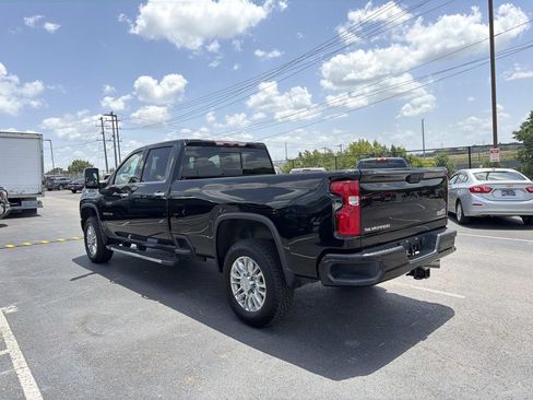 Used 2020 Chevrolet Silverado 3500 High Country w/ Technology Package AWD/4WD image 5