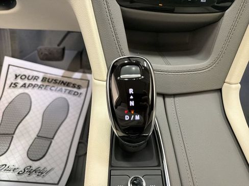 Certified 2024 Cadillac XT6 Premium Luxury w/ LPO, Floor Liner Package AWD/4WD image 20