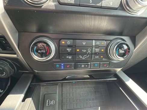 Used 2021 Ford F450 Platinum w/ FX4 Off-Road Package AWD/4WD image 23