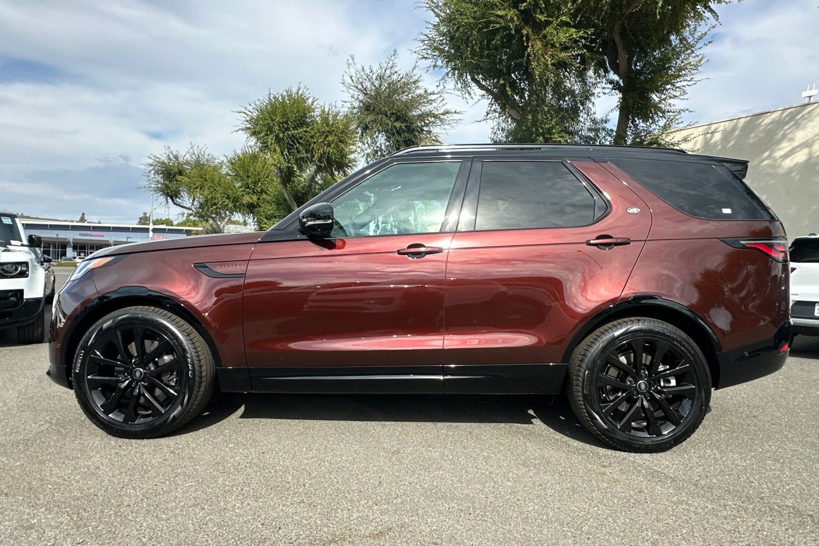 New 2026 Land Rover Discovery Limited Edition AWD/4WD image 3