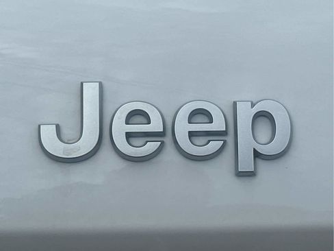 New 2025 Jeep Grand Cherokee Limited w/ Luxury Tech Group II image 13