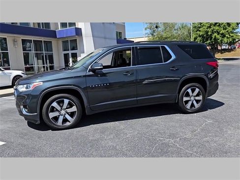 Used 2020 Chevrolet Traverse LT w/ LT Premium Package image 35