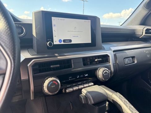 Used 2025 Toyota 4Runner SR5 AWD/4WD image 18