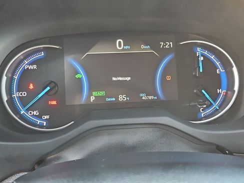 Used 2025 Toyota RAV4 LE AWD/4WD image 14