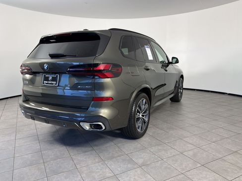 Used 2026 BMW X5 xDrive40i w/ M Sport Package AWD/4WD image 9
