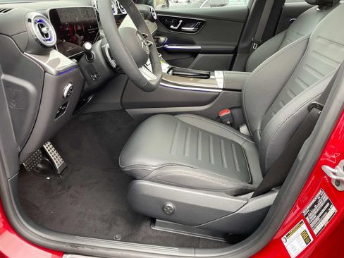 Certified 2025 Mercedes-Benz GLC 300 4MATIC image 18