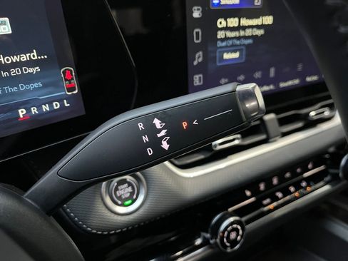 Used 2025 Chevrolet Equinox LT image 41