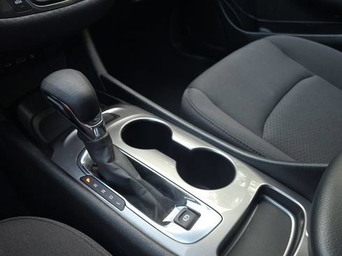 Used 2023 Chevrolet Malibu LS FWD image 28