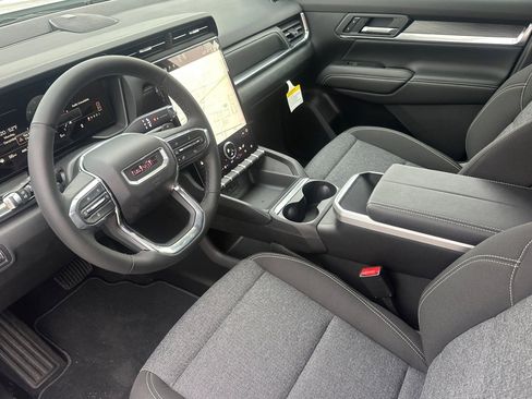 New 2025 GMC Terrain Elevation image 11