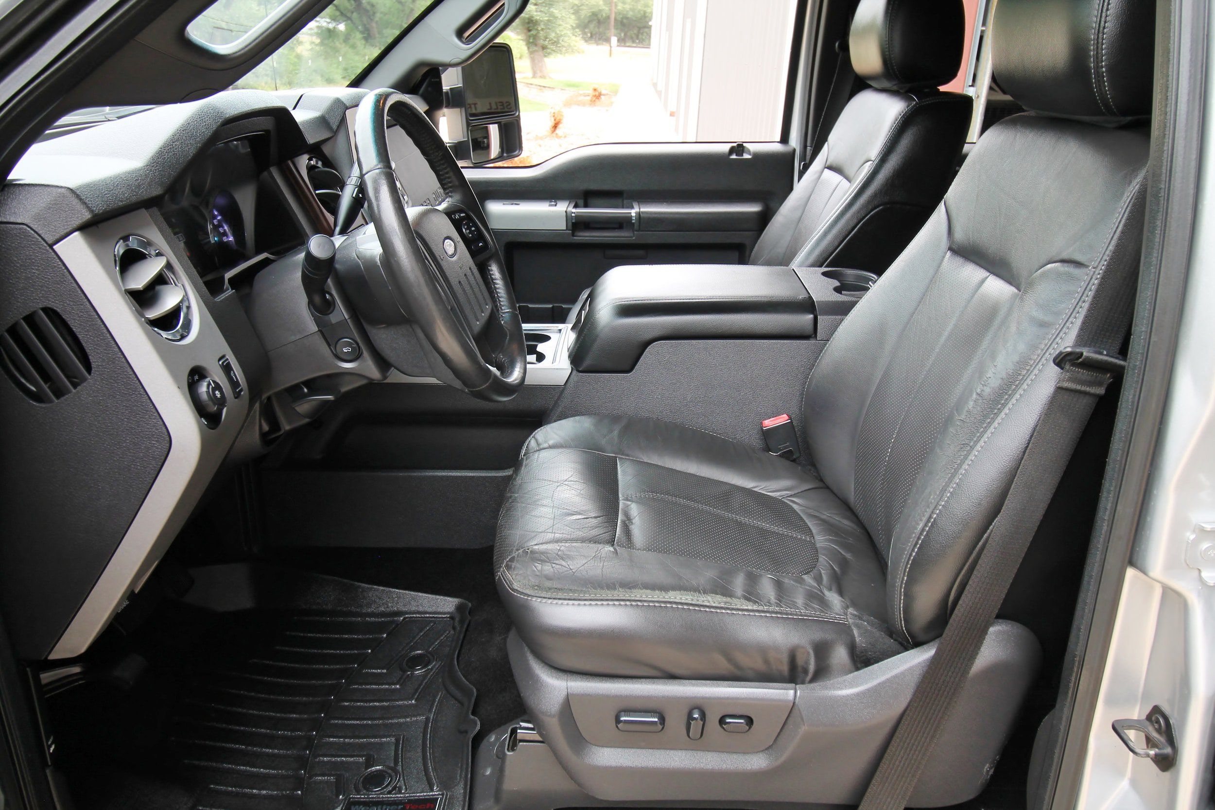 Used 2015 Ford F350 Lariat AWD/4WD image 23