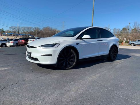 Used 2022 Tesla Model X image 8