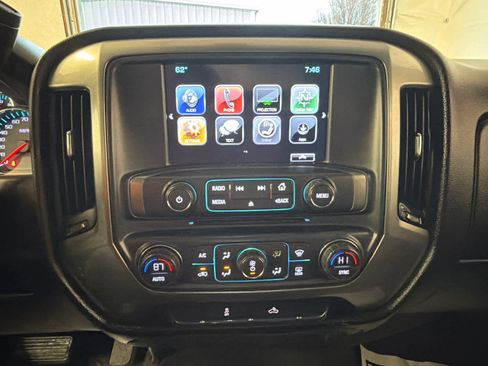 Used 2018 Chevrolet Silverado 1500 LT w/ All Star Edition image 34