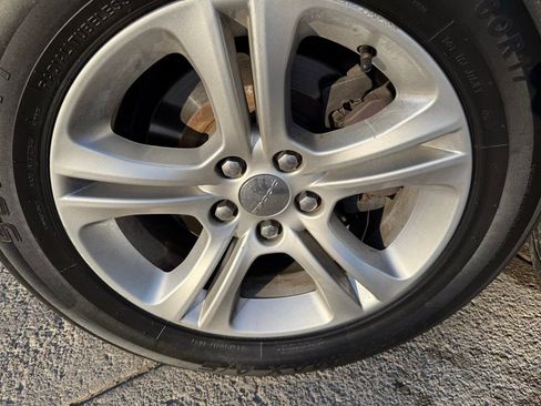 Used 2018 Dodge Charger SXT image 14