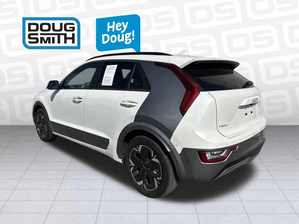 Used 2024 Kia Niro Wave w/ Wave Preserve Package FWD image 4