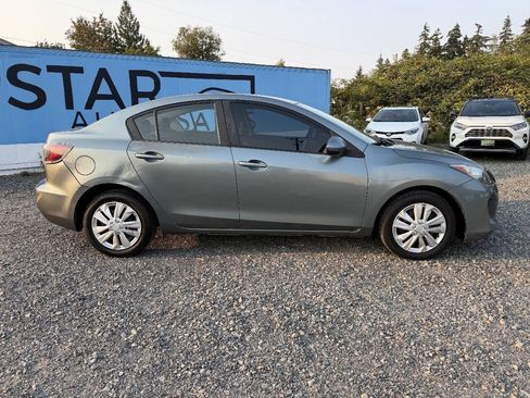 Used 2013 MAZDA MAZDA3 i Sport FWD image 2