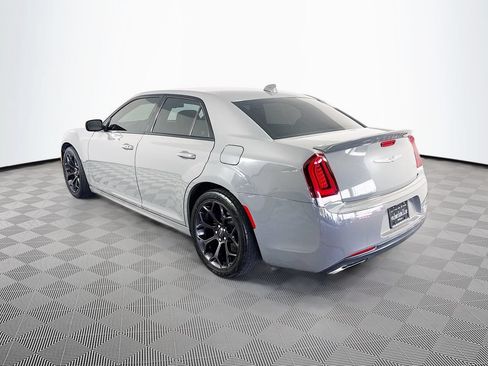 Used 2019 Chrysler 300 S w/ S Model Appearance Package RWD image 5