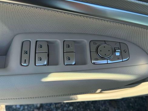 New 2026 Genesis G70 2.5T Prestige image 15