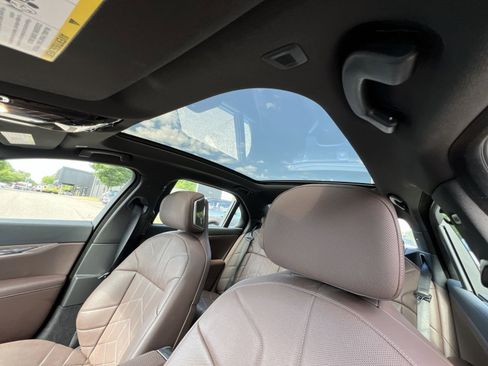 Used 2024 BMW i7 xDrive60 RWD image 25