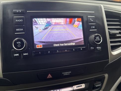 Used 2019 Honda Pilot LX image 30