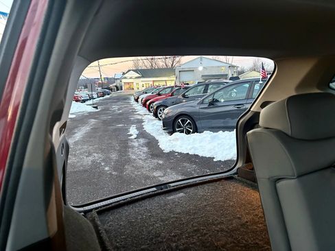 Used 2018 Volkswagen Tiguan SEL image 27