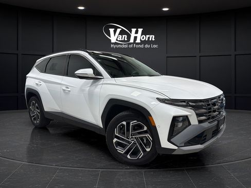 Used 2025 Hyundai Tucson Limited AWD/4WD image 1