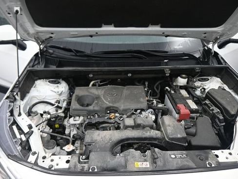 Used 2024 Toyota RAV4 XLE FWD image 12
