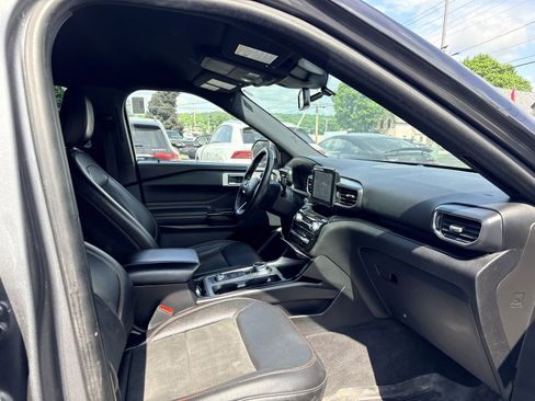 Used 2022 Ford Explorer ST-Line AWD/4WD image 24