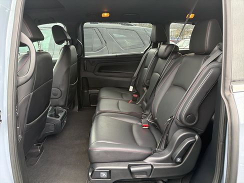 Used 2023 Honda Odyssey Sport image 21