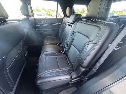 Used 2016 Ford Explorer Platinum AWD/4WD image 11