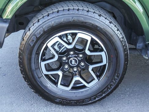 Used 2025 Ford Bronco Outer Banks AWD/4WD image 13