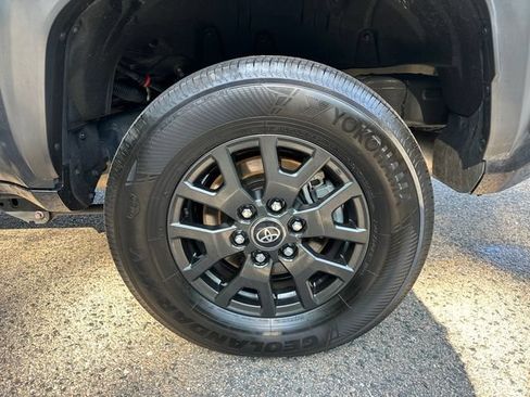 Used 2026 Toyota 4Runner SR5 AWD/4WD image 14