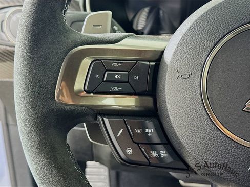 Used 2022 Ford Mustang Shelby GT500 w/ Carbon Fiber Track Pack image 13