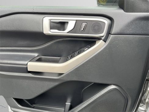 Used 2023 Ford Explorer XLT w/ Equipment Group 202A image 28