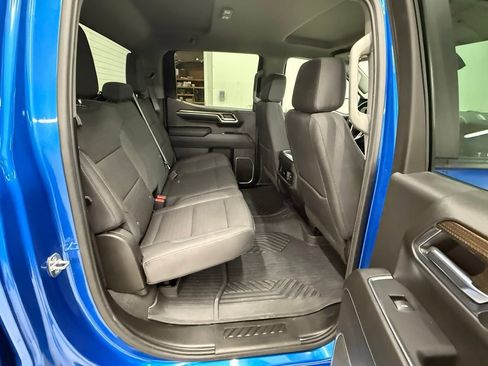 Used 2024 Chevrolet Silverado 1500 LT AWD/4WD image 8