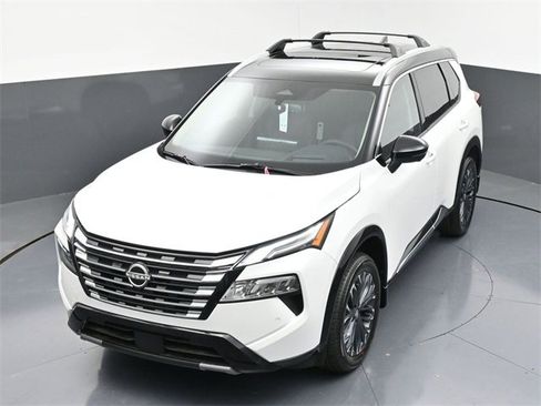 New 2025 Nissan Rogue Platinum w/ Platinum Premium Package image 39