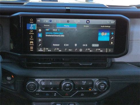 Used 2024 Jeep Wrangler Unlimited Sahara image 16