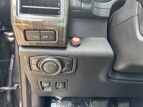 Used 2020 Ford F150 Lariat w/ Equipment Group 502A Luxury AWD/4WD image 26