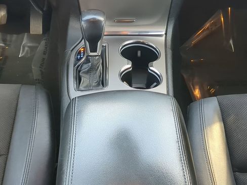 Used 2020 Jeep Grand Cherokee Laredo w/ Laredo X Package image 19