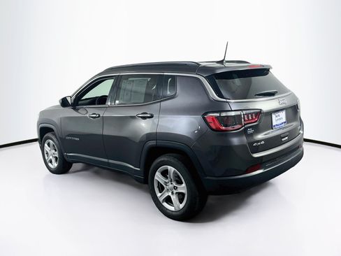 Used 2023 Jeep Compass Latitude AWD/4WD image 7