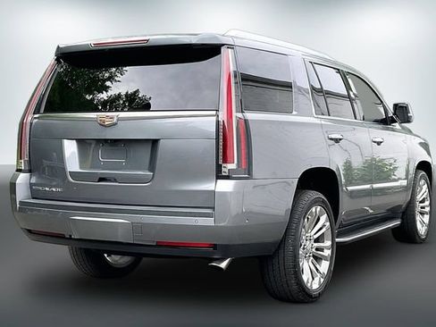 Used 2020 Cadillac Escalade Luxury w/ LPO, Radiant Package AWD/4WD image 13