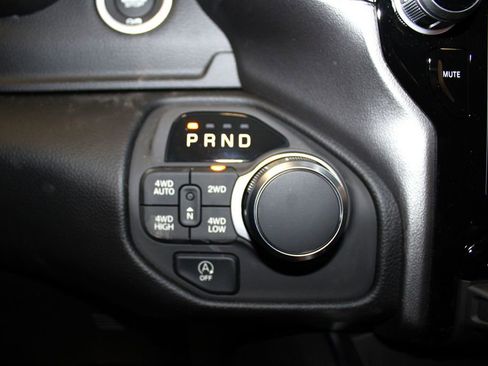 New 2026 RAM 1500 4x4 Crew Cab image 13