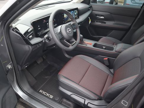 New 2026 Nissan Kicks SR image 13