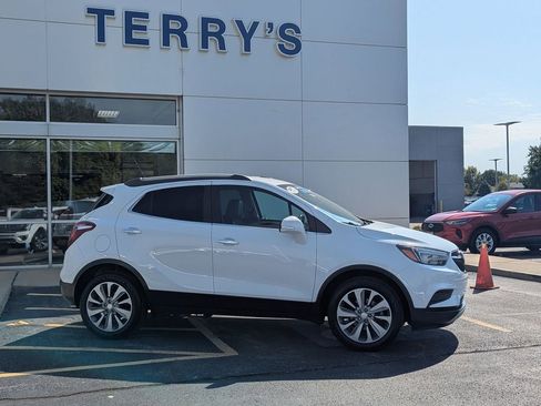 Used 2019 Buick Encore Preferred image 2