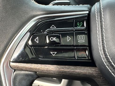 Used 2023 Jeep Grand Cherokee L Overland w/ Luxury Tech Group IV image 22