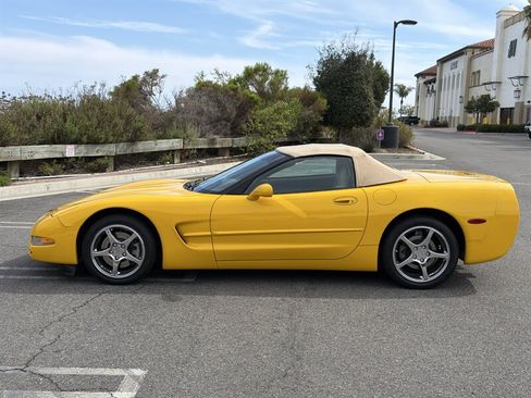 Used 2002 Chevrolet Corvette Convertible w/ Preferred Equipment Group2 RWD image 23