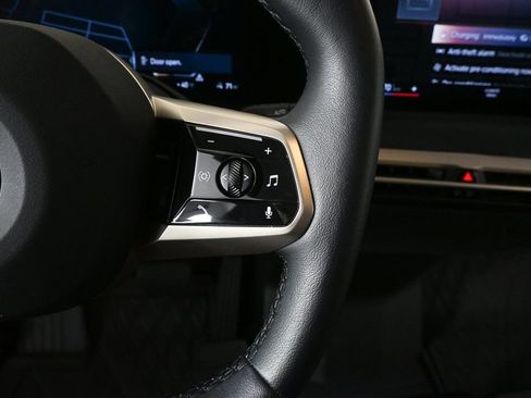 Used 2022 BMW iX xDrive50 w/ Sport Package image 11