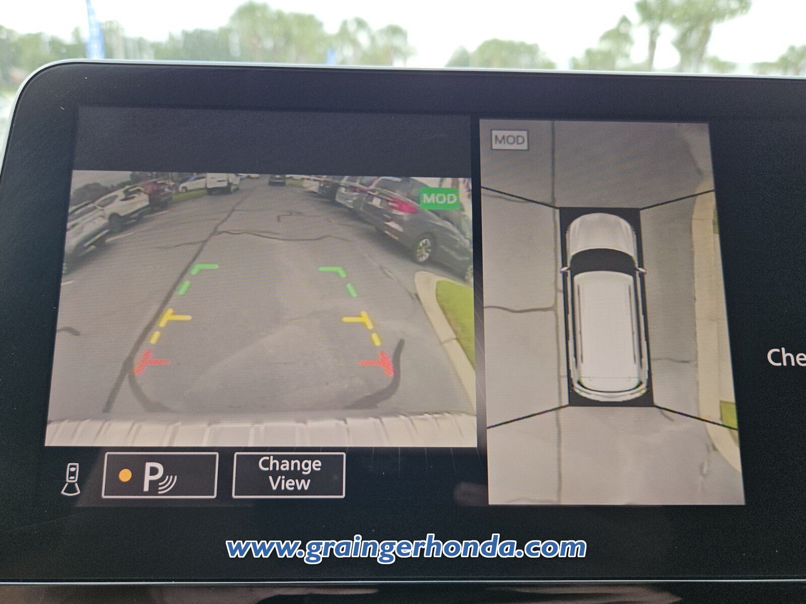 Used 2022 INFINITI QX80 Sensory w/ Cargo Package AWD/4WD image 16